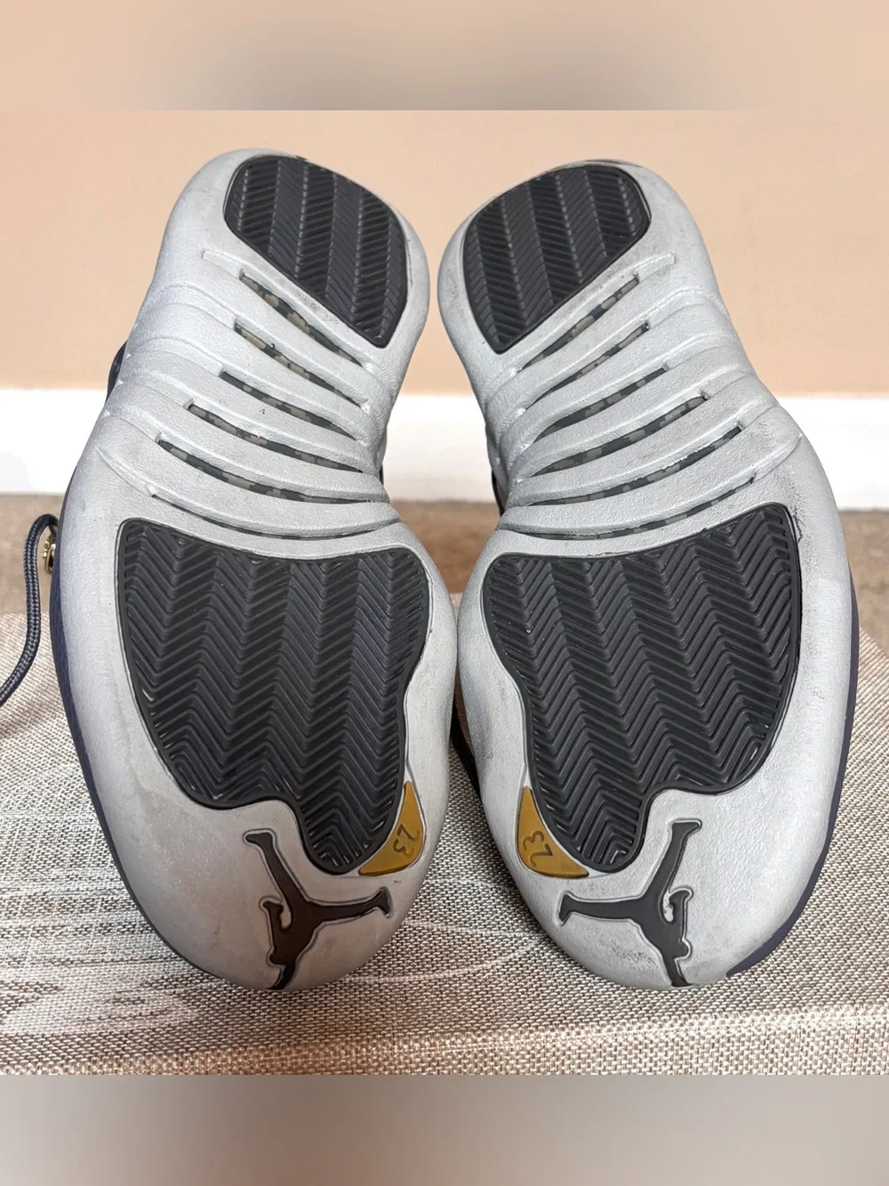 Men’s Jordan High-Top Sneakers in Gray with Gold Accents size 8.5